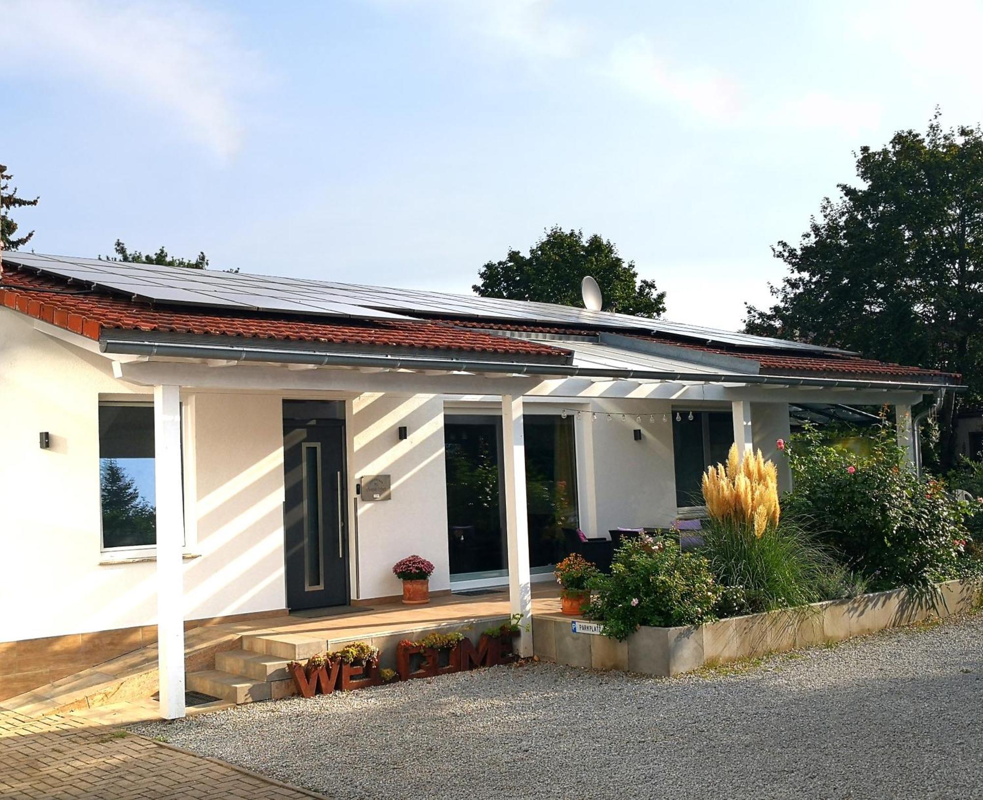 Auszeit Erfurt - Stilvoller Bungalow Mit Parkplatz - Zentrumsnah Exterior photo